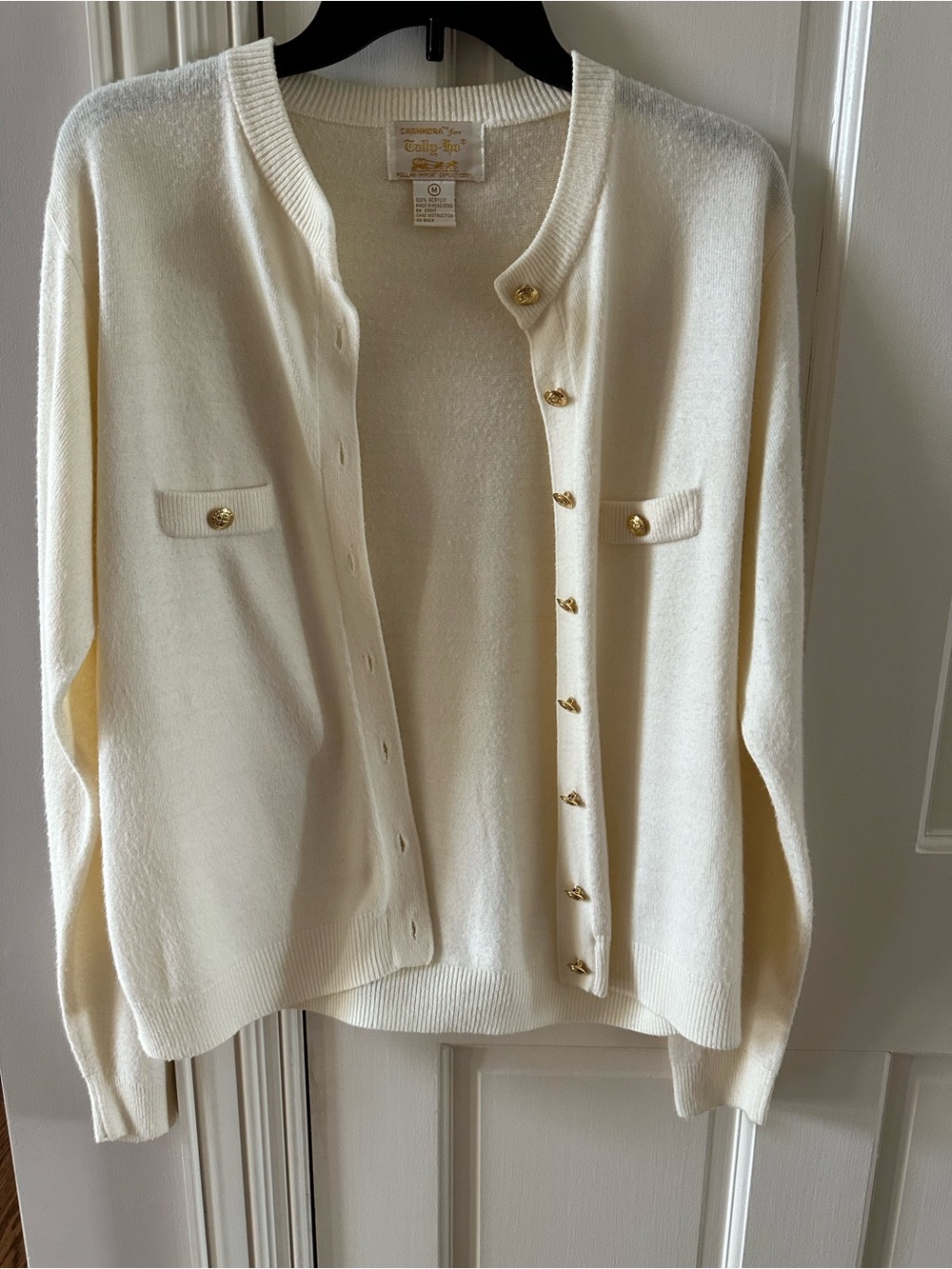 Cream Button-Front Women's Cardigan with Gold Buttons - Picture 3 of 8